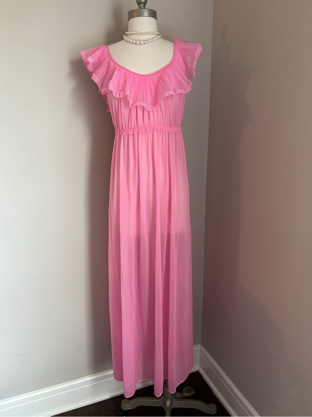 vintage 1960s or 1970s Gaymode pink nylon nightgown